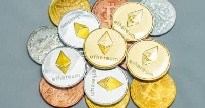 Memecoins Influence Real Stock Prices Through Tokenized Shares on Robinhood Chain