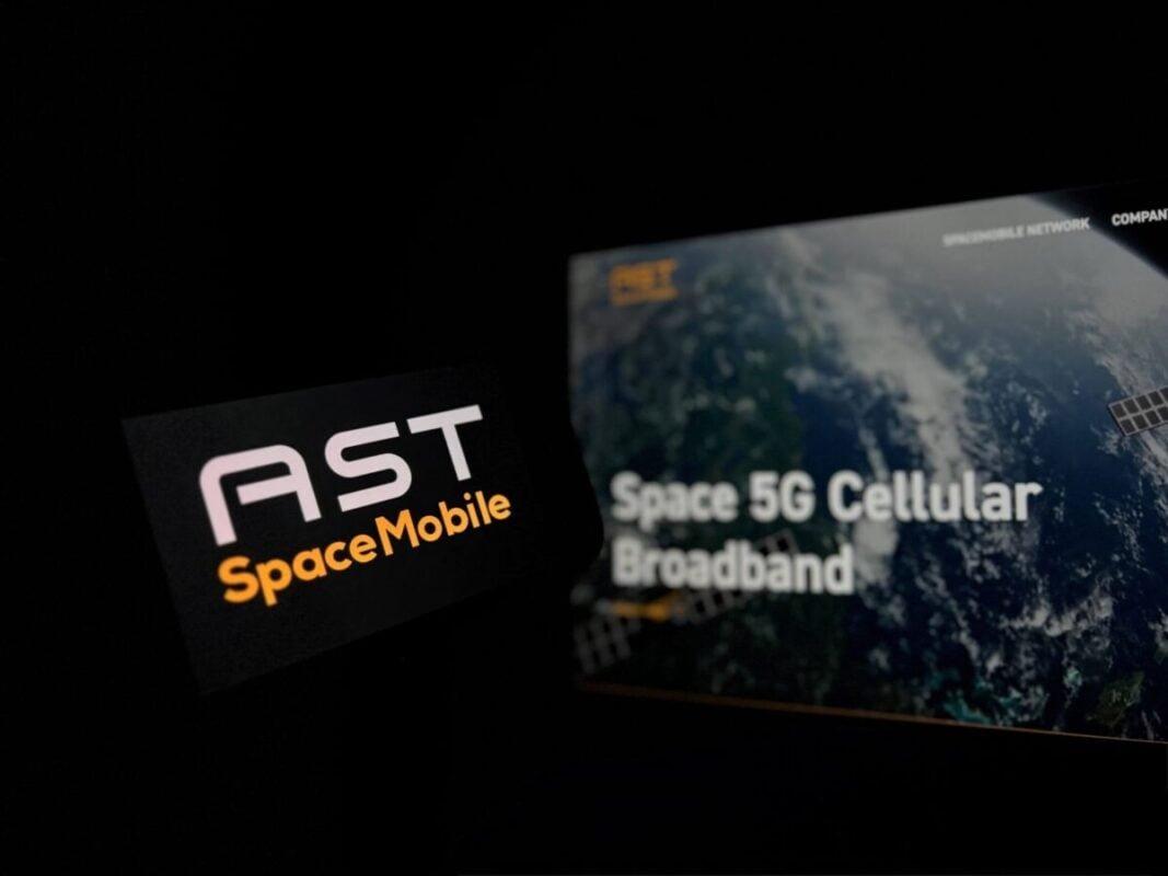 AST SpaceMobile Stock Attracts Attention as Analysts Weigh Prospects