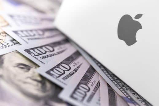 Wall Street splits on Apple's next move after 9% tumble