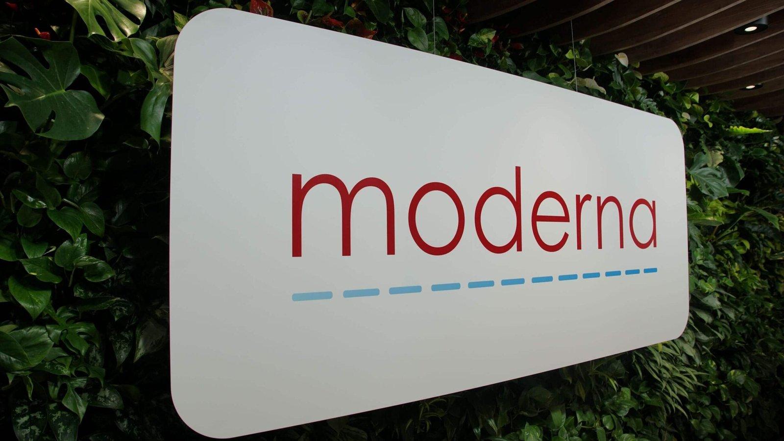 Moderna Stock Reaches New High Amid Analyst Caution