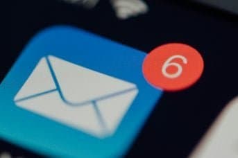 Glassnode Investigates Potential Data Leak, Warns of Phishing Risks