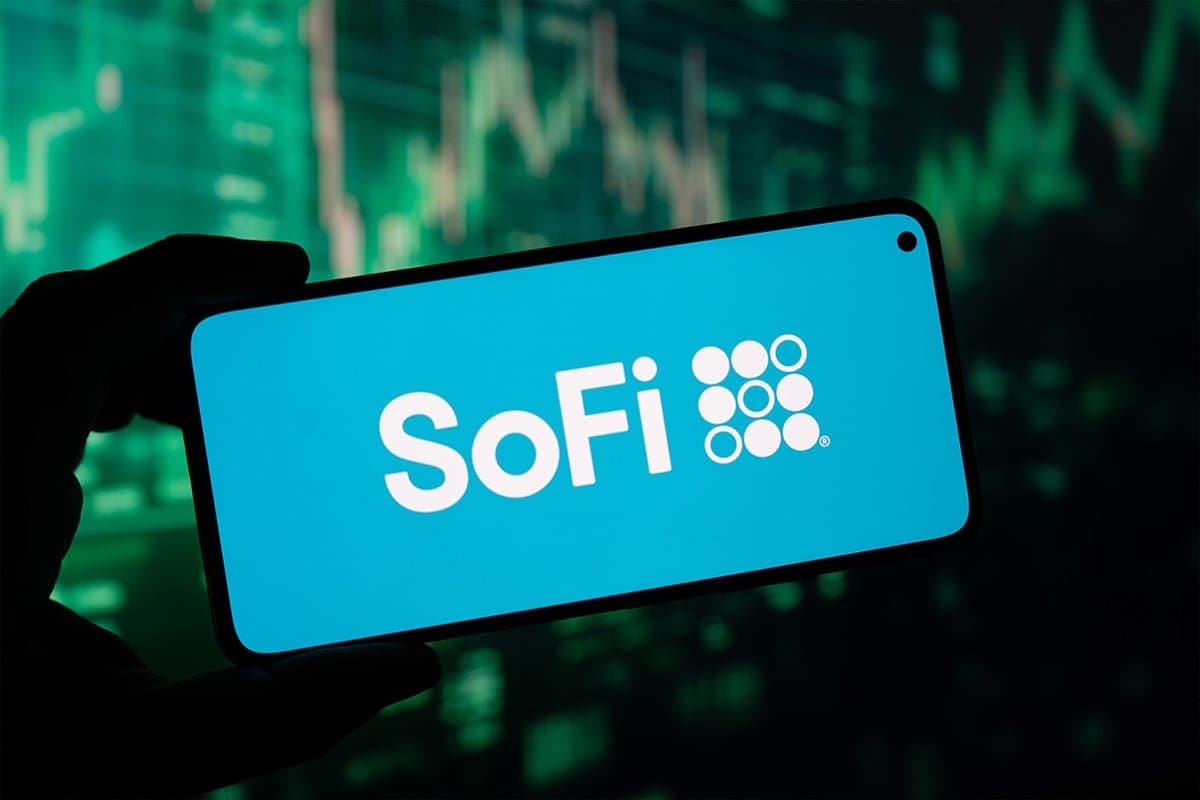SoFi Shares Drop Despite Record Revenue and Raised Guidance