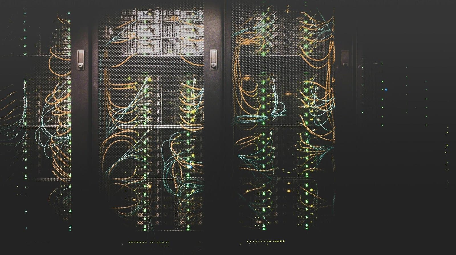 Benchmark Adjusts Hut 8 Price Target to $165 on AI Developments