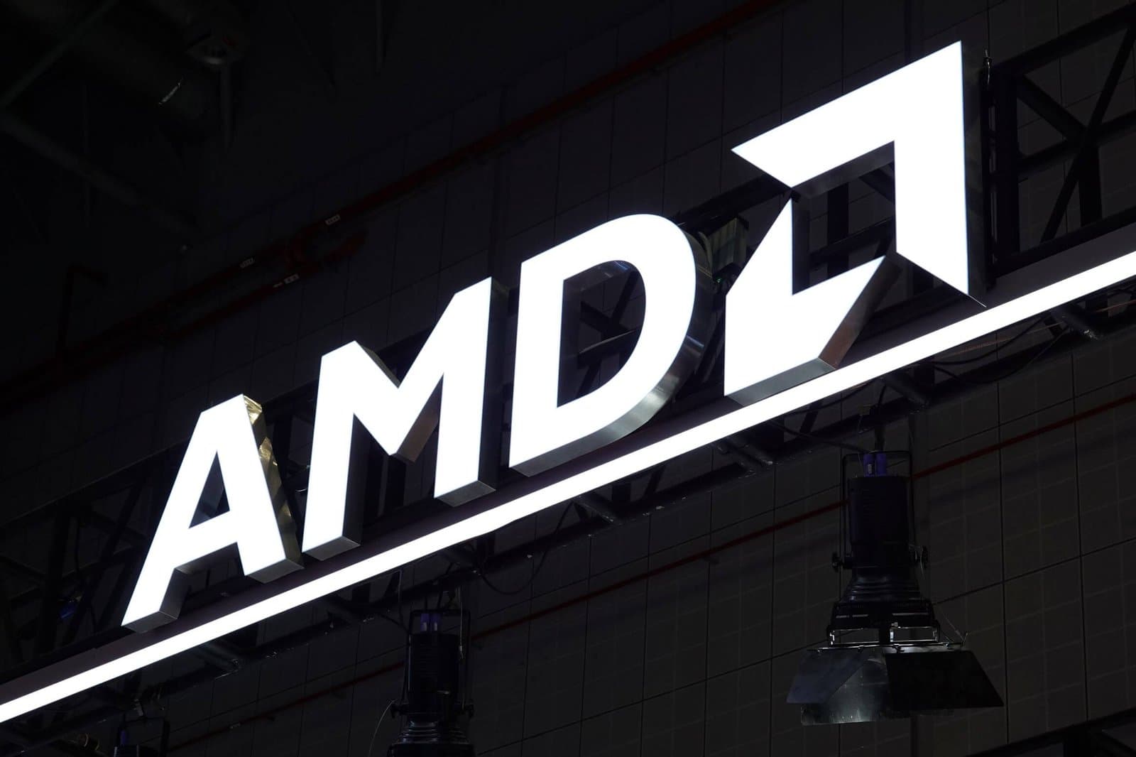 AMD Stock Surges as Analysts Increase Price Targets Amid Strong Earnings