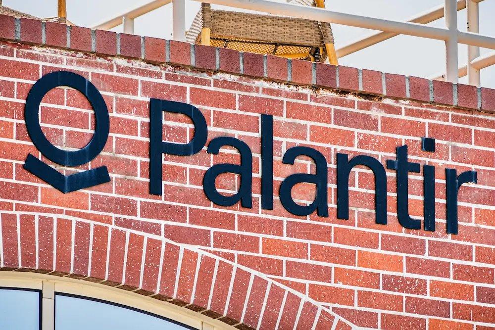 Palantir Stock Value Declines Despite Strong Business Performance