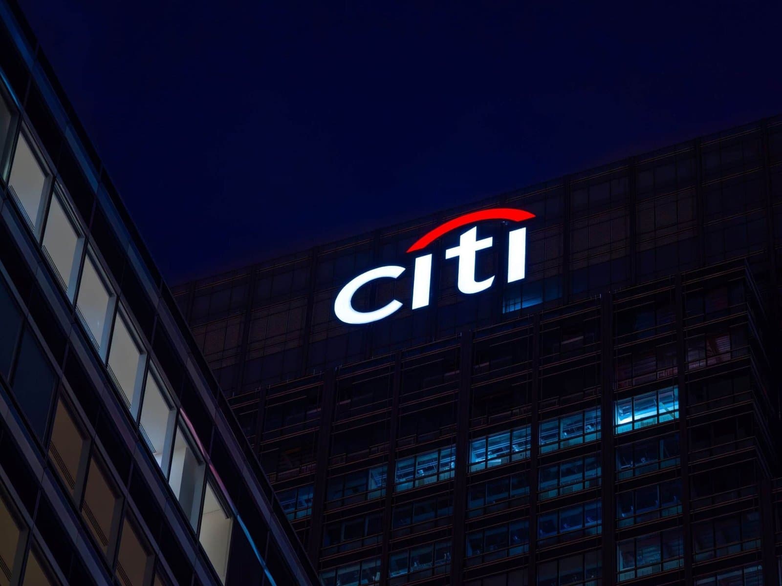 Citigroup Reports Strong Earnings but Stock Declines in Premarket