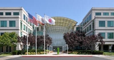 Apple’s Market Value Could Drop $500 Billion as Nvidia Gains Ground on AI Surge