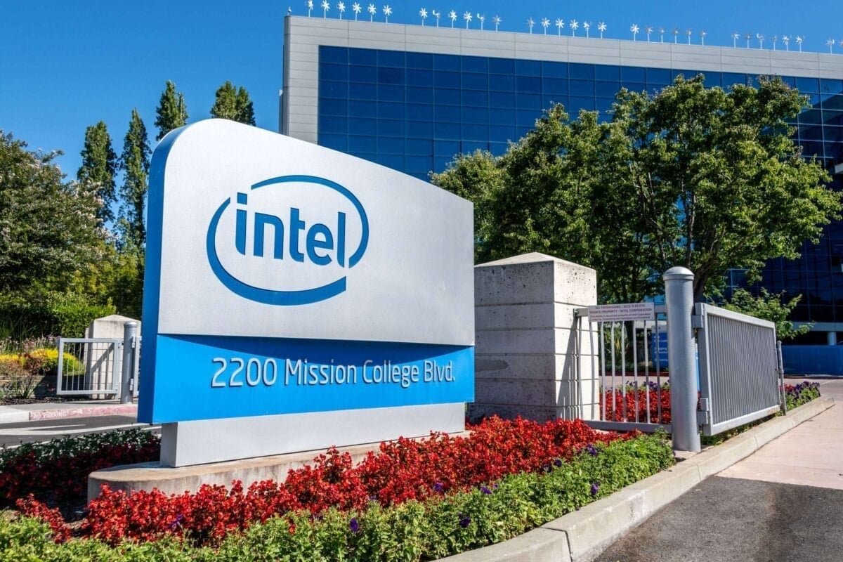 Intel Reports Q1 2026 Revenue Growth Amid Operational Changes