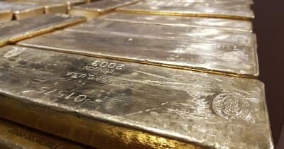 China's Gold Buying Spree Anchors Bullion at $4,000, Reshaping Market Dynamics