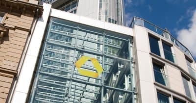 Commerzbank Lowers Gold Price Outlook for 2026 but Sees Moderate Gains Ahead