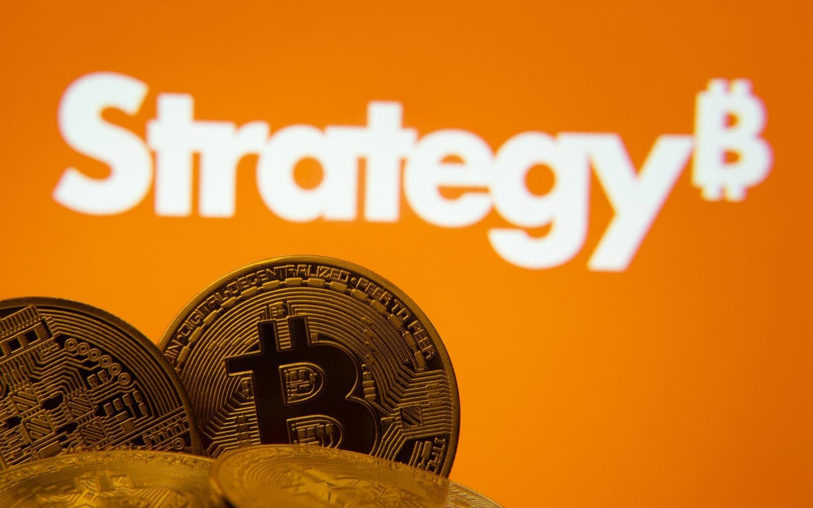 Strategy CEO Reveals $756 Million Institutional Spike in Bitcoin-Linked Stock Backed by BlackRock and VanEck