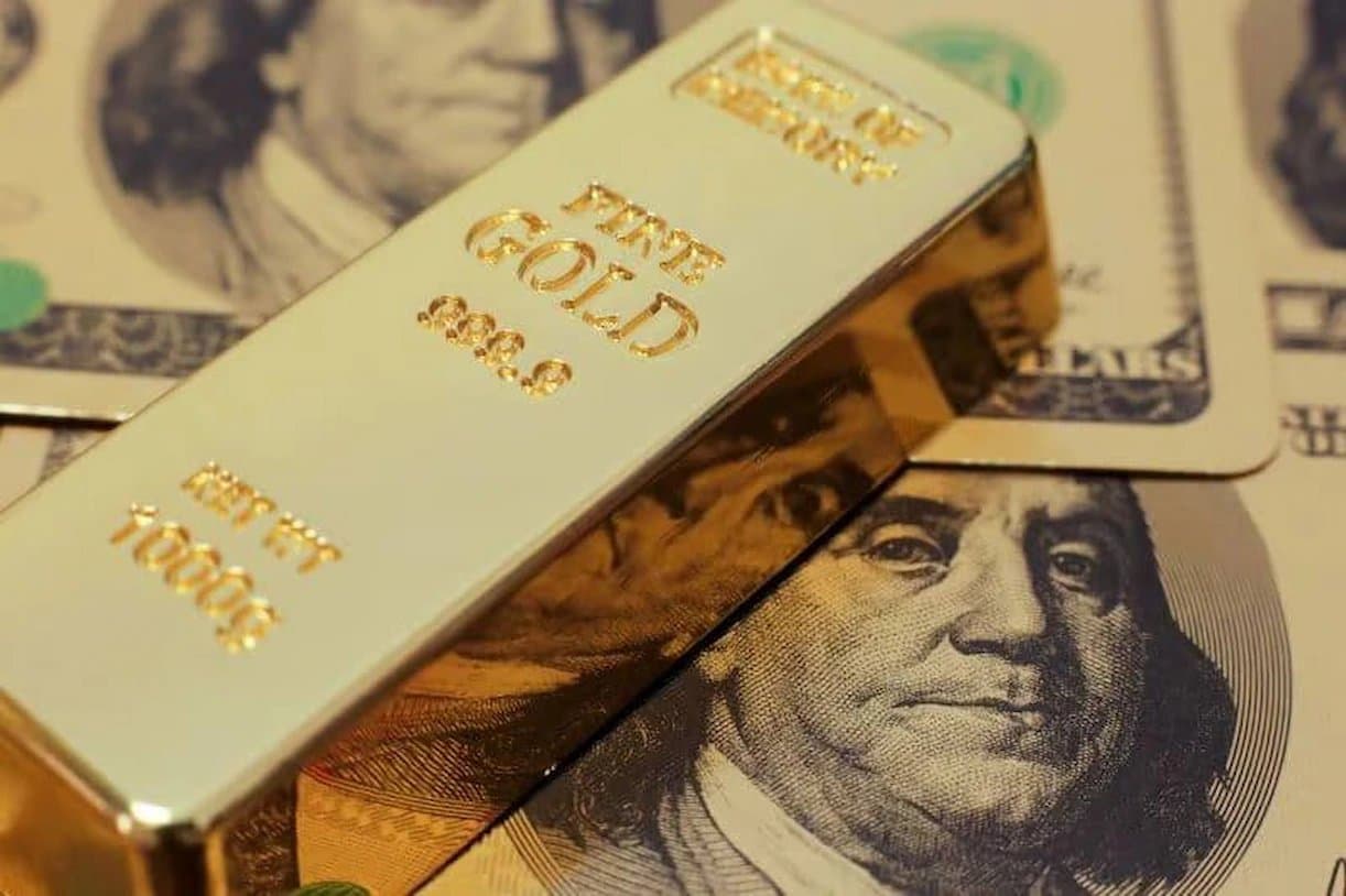 Deutsche Bank Sees Gold Reaching $4,700 by Year-End Despite Current Pullback