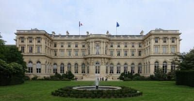France Tightens Rules on Foreign Stakes in Crypto and Tech Firms to 10%