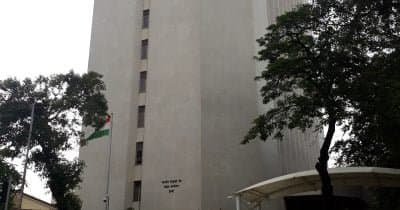 India's central bank holds steady on rates as oil shock threatens price stability