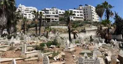 Israeli Settlers Move into Nablus with Military Escort Amid Rising Tensions