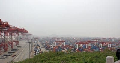 China's Exports Hit Record Growth Amid AI and Tariff Rush