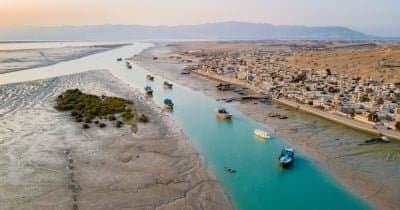 US Airstrikes Target Iranian Infrastructure Near Qeshm Island