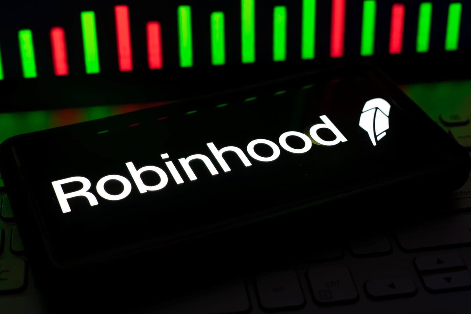 Robinhood Faces Mixed Sentiment Ahead of Q2 Earnings, With Analysts Predicting Moderate Growth