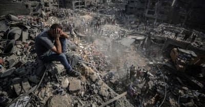 Israeli Airstrikes Cause Dozens of Deaths in Gaza Amid Peace Deal Rejection