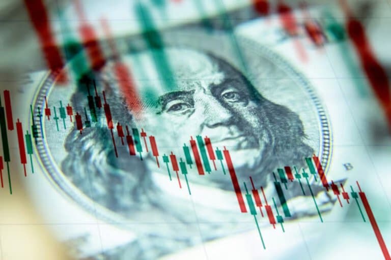 Fed's Silent Treatment Spooks Markets as Zandi Flags Communication Breakdown