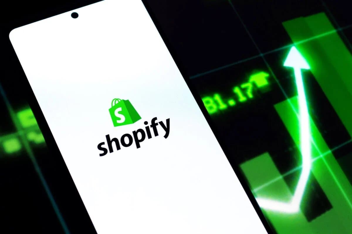 Shopify Shares Climb Nearly 9% Amid Anticipation and AI Buzz