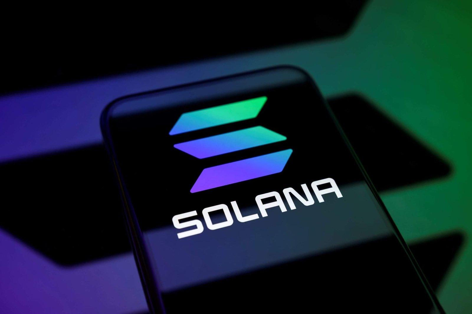 Solana Struggles with $78 Level Amid Increased FUD and Low Volume