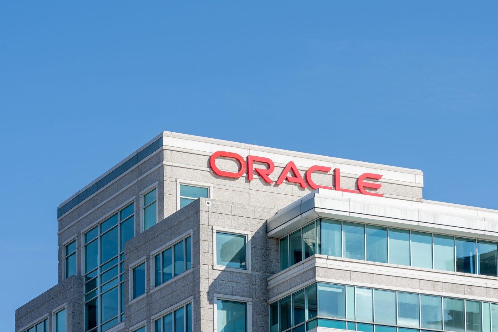 Oracle Shares Decline Continues as Market Reacts to Spending Concerns
