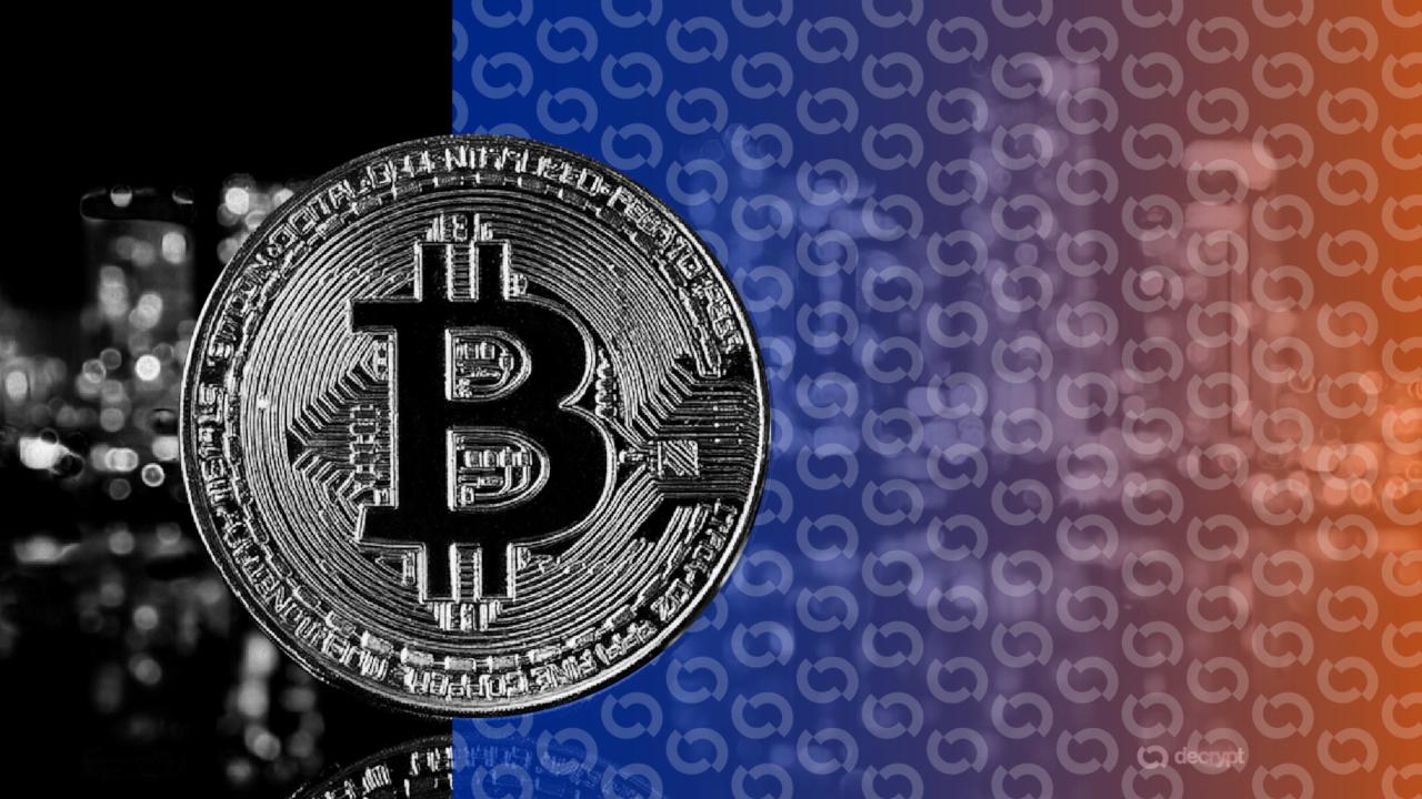 Bitcoin Rebounds From 21-Month Bottom, Surges Past $60K as Weak Economic Data Reduces Rate Hike Concerns