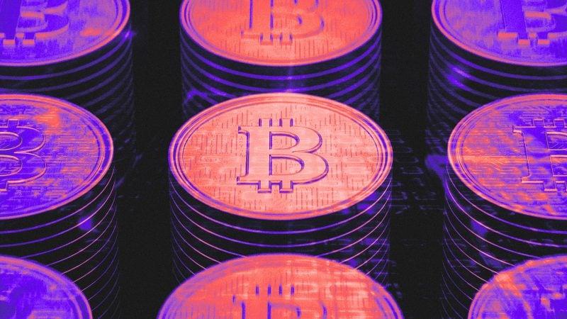 Long-Term Holders Buy BTC as ETF Outflows Persist and Price Tops $61K