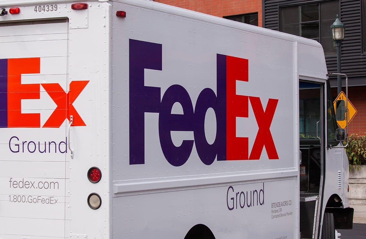 FedEx Shares Increase Amid Analyst Upgrades and Labor Agreement