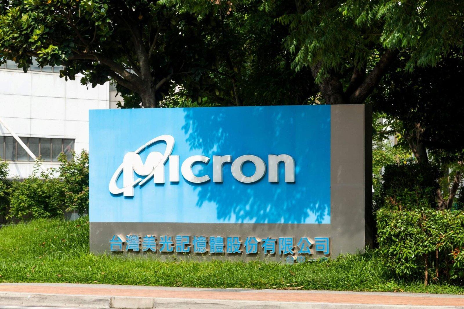 Micron Shares Decline as Market Reassesses Outlook Amid Geopolitical Tensions