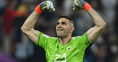 Emiliano Martínez Reflects on Possible International Retirement After 2026 Final Loss