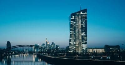 Central Banks’ Measured Rate Hikes Push Crypto Downward