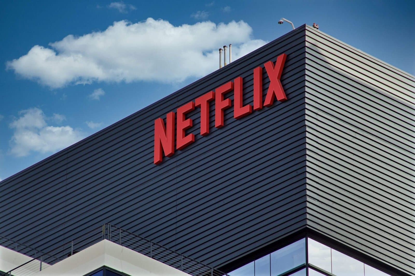Netflix Shares Drop Over 7% Following Slight Revenue Shortfall and Lower Guidance