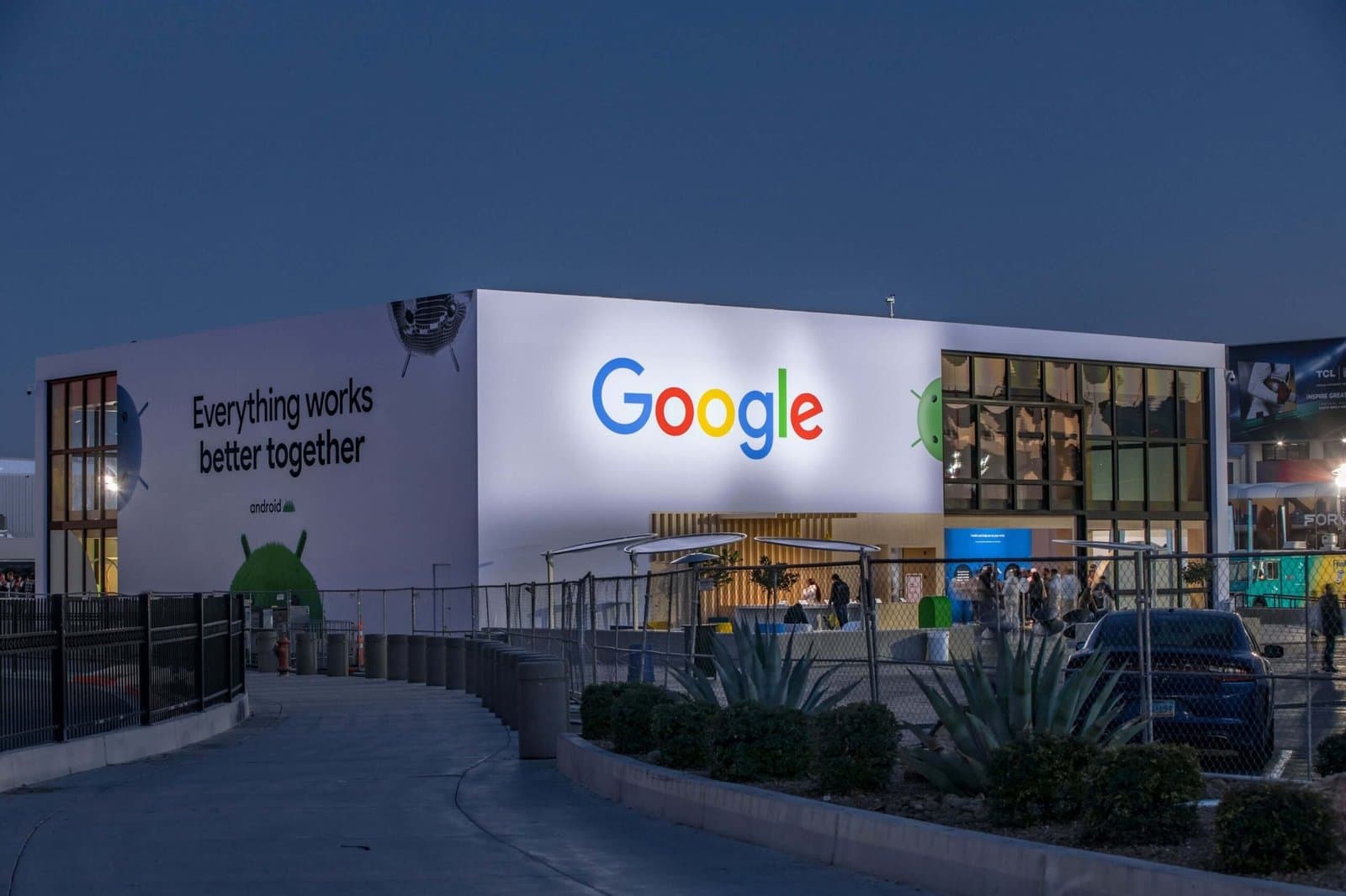 Alphabet Faces Stock Decline Amid Gemini Launch Delay