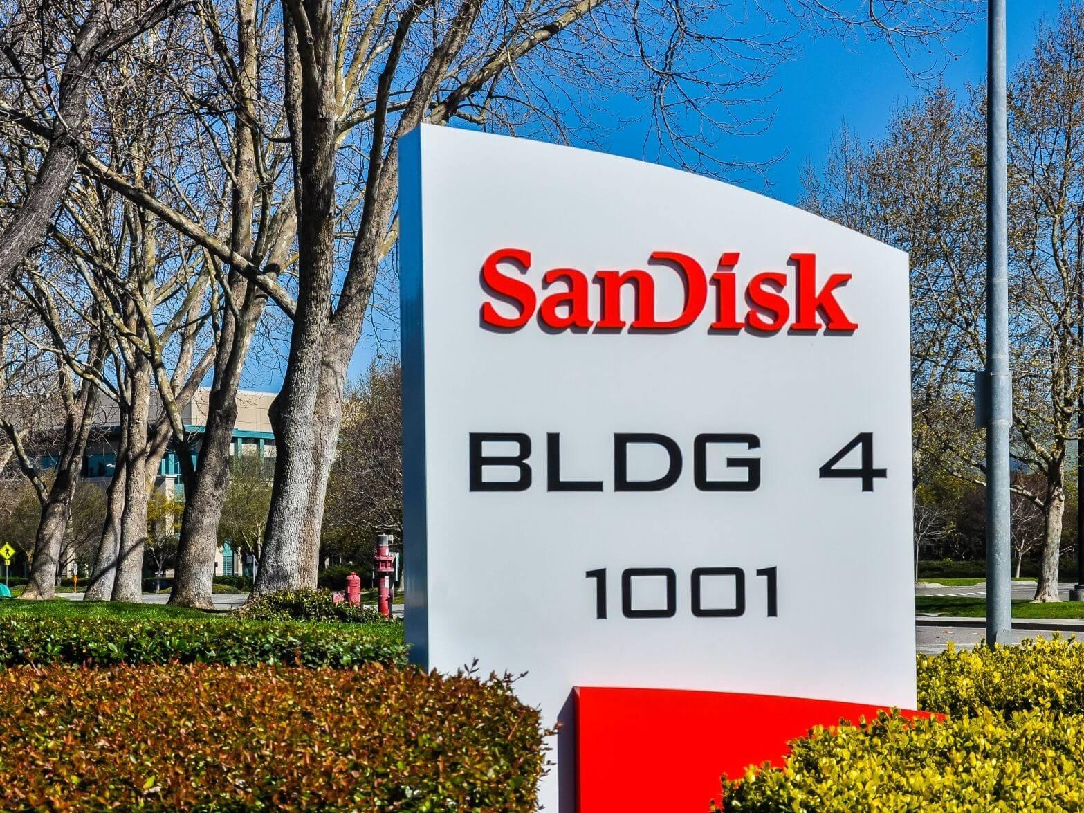 SanDisk Shares Drop 6% Amid Broad Memory Sector Decline