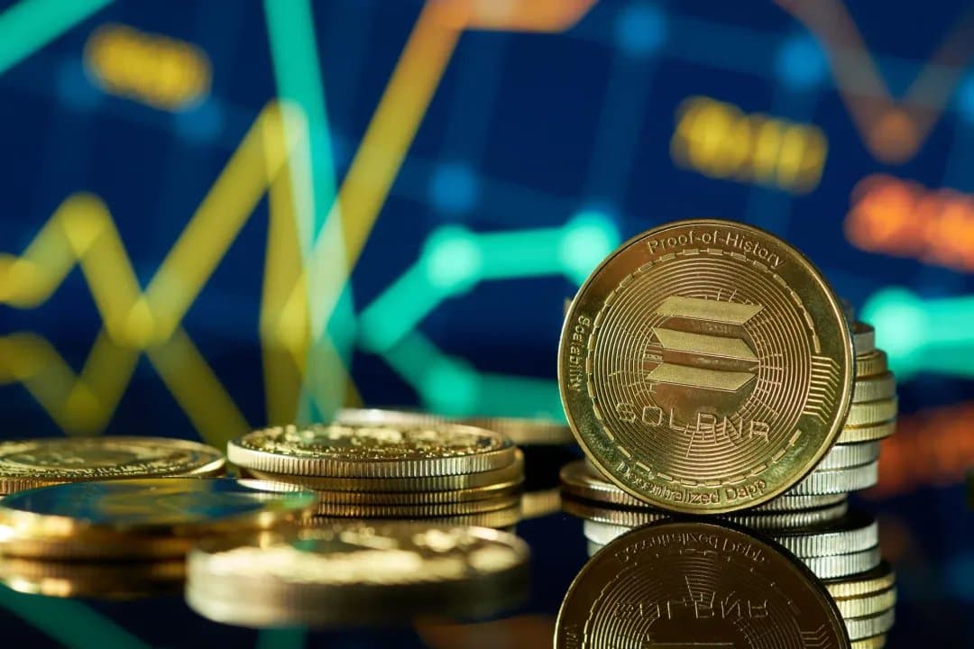 Solana Faces Critical Test as Price Hovers Below Key Support Near $73