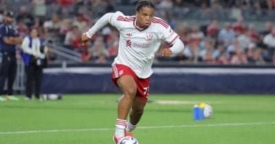 Liverpool and Leeds Showcase Football's Crypto Split at Chicago Friendly