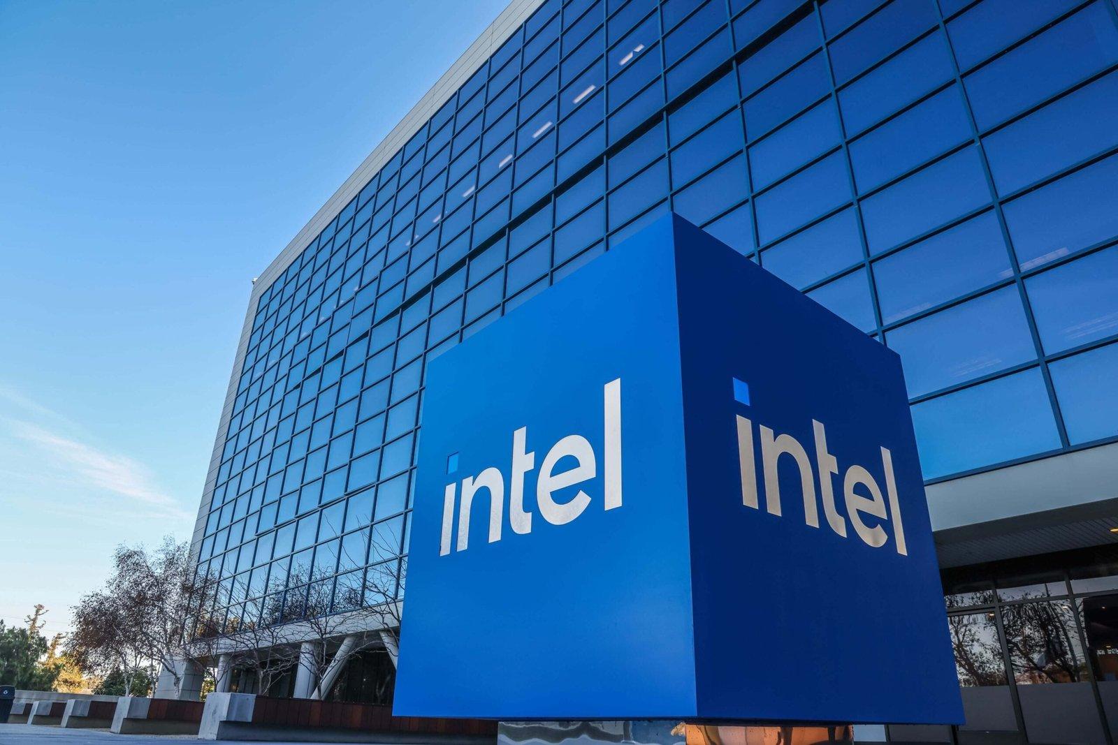 HSBC Increases Intel Price Target to $200 from Previous $100