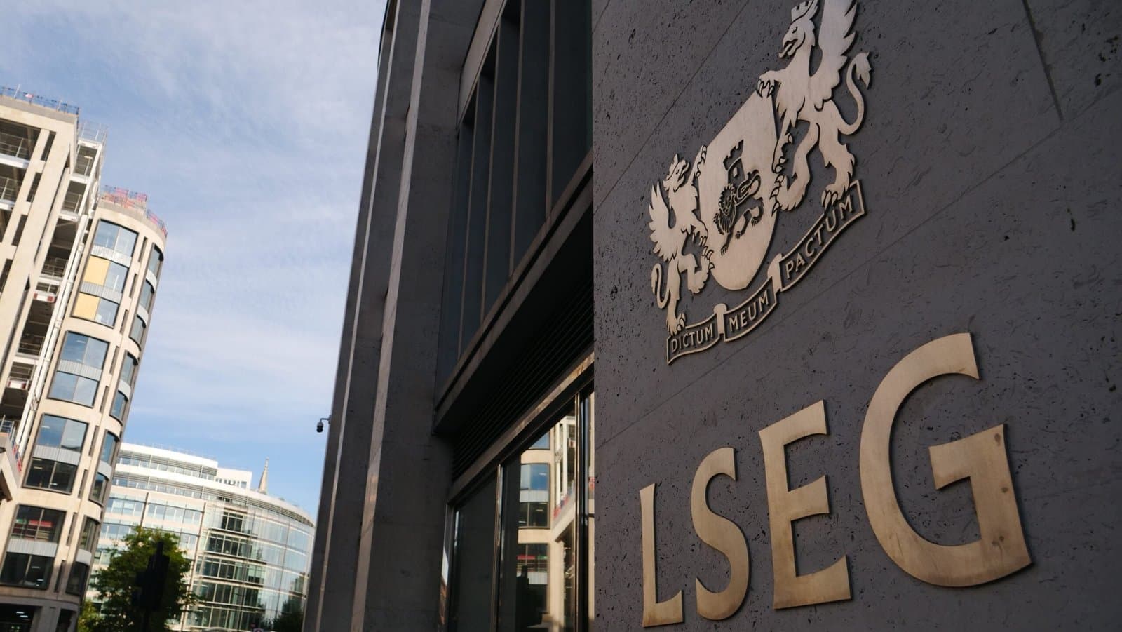 London Stock Exchange to Introduce Overnight Trading Venue in 2027